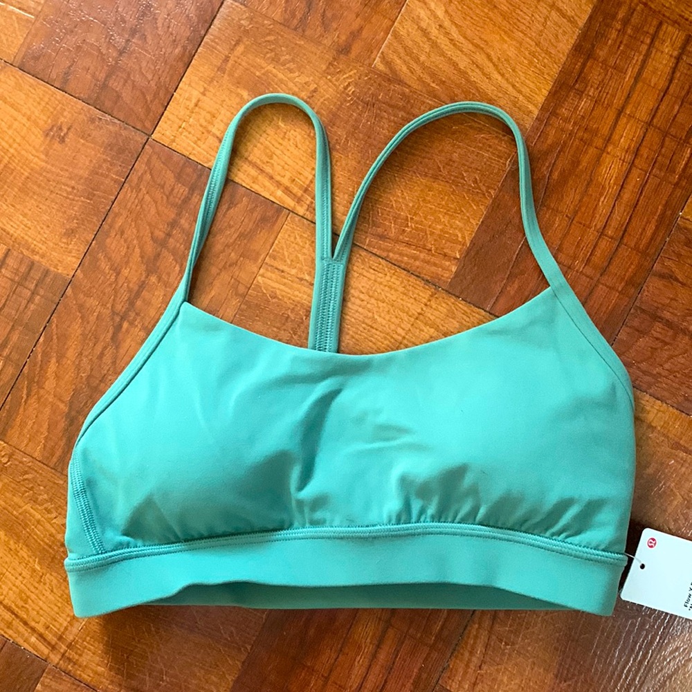 Lulu lemon flow Y bra (nulu) new with tags. Size 8